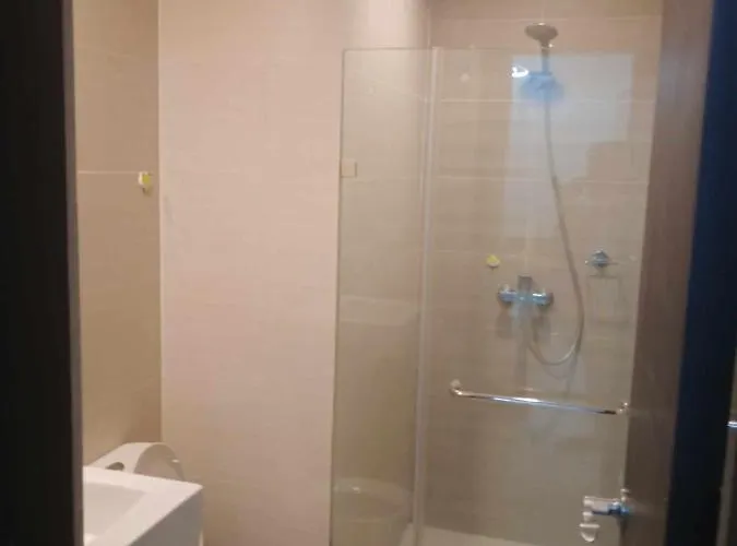 101 Furnished Walking Distance Niaa 3 *